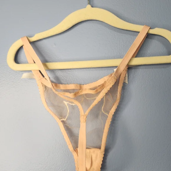 Agent Provocateur Lorna 3-piece Set in Sand - Picture 6 of 9